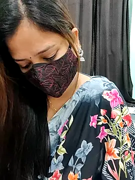 Snapshot of payal_sharma1 chatting on February 23, 2025, 7:33 am payal sharma1 online show from February 23, 2025, 7:33 am