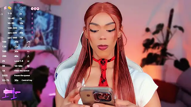 Snapshot of _Miss_Anna_ chatting on December 22, 2024, 11:31 pm  Miss Anna  online show from December 22, 2024, 11:31 pm