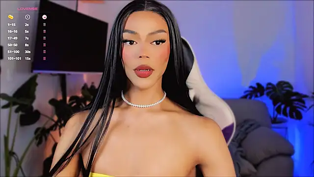 Snapshot of _Miss_Anna_ chatting on February 1, 2025, 9:32 am  Miss Anna  online show from February 1, 2025, 9:32 am