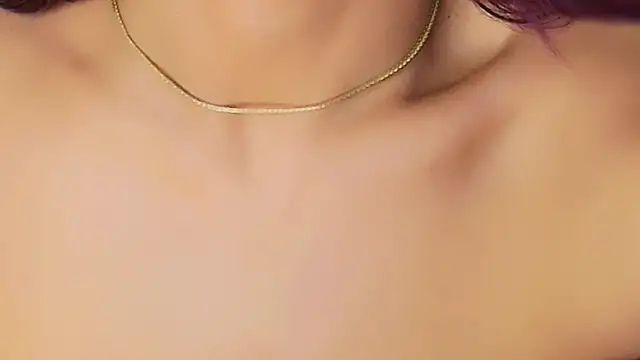 Snapshot of _Miss_Anna_ chatting on October 17, 2025, 5:10 am  Miss Anna  online show from October 17, 2025, 5:10 am