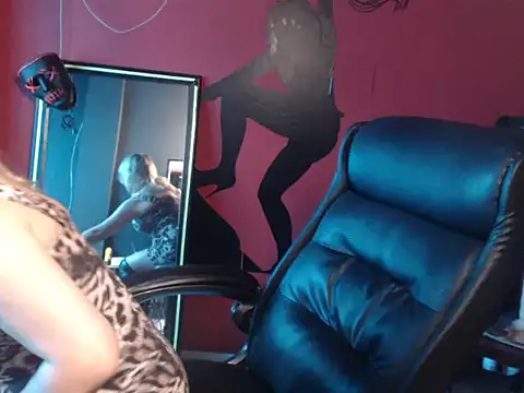 KLOE PIELL online show from February 17, 2026, 8:26 pm