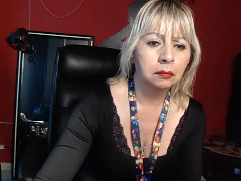 KLOE PIELL online show from March 4, 2026, 8:59 pm