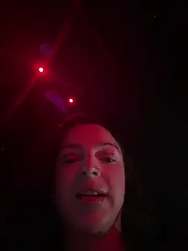 Snapshot of exoticmisfitt chatting on April 14, 2026, 10:27 pm exoticmisfitt online show from April 14, 2026, 10:27 pm