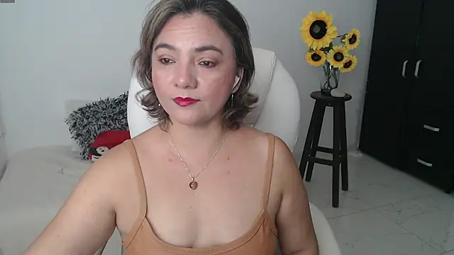 Snapshot of Ghada_milf chatting on March 20, 2025, 10:29 pm Ghada milf online show from March 20, 2025, 10:29 pm