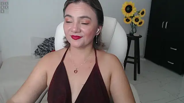 Snapshot of Ghada_milf chatting on March 21, 2025, 10:50 pm Ghada milf online show from March 21, 2025, 10:50 pm