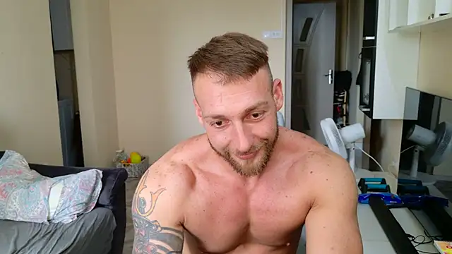Snapshot of Alusca chatting on July 2, 2026, 7:03 am Alusca online show from July 2, 2026, 7:03 am