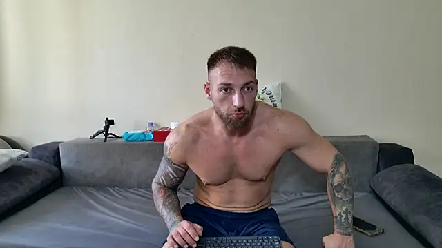 Snapshot of Alusca chatting on July 21, 2026, 9:00 am Alusca online show from July 21, 2026, 9:00 am