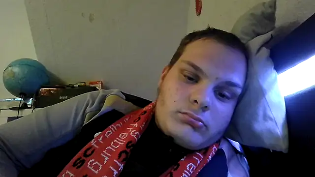Nicolasjlhkjzl online show from May 13, 2026, 6:49 pm