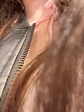 Peachy Dream online show from April 10, 2026, 4:23 pm