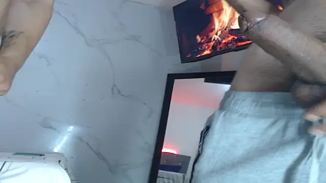 Snapshot of Arturo_volcan chatting on December 11, 2024, 11:10 pm Arturo volcan online show from December 11, 2024, 11:10 pm