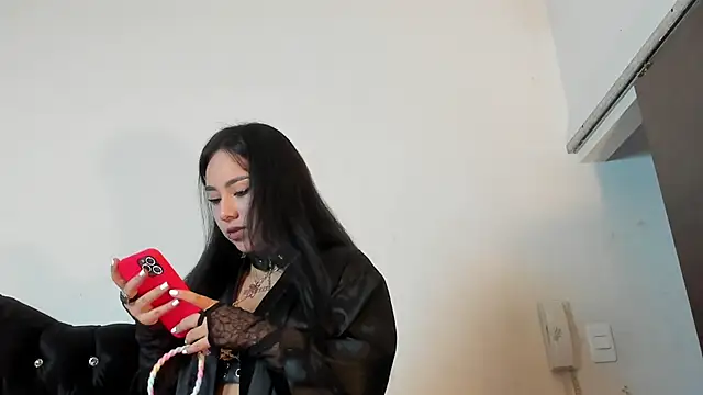 Snapshot of Brenda_Storm chatting on December 16, 2024, 6:16 pm Brenda Storm online show from December 16, 2024, 6:16 pm