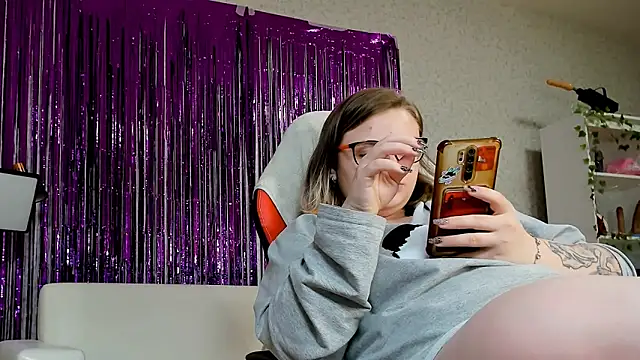 Seductive She Wolf online show from March 8, 2025, 4:17 pm