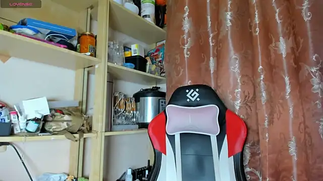 Seductive She Wolf online show from April 2, 2026, 8:39 pm