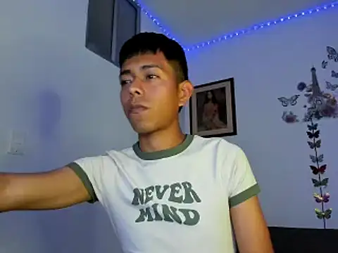 horny pair online show from April 4, 2026, 7:22 pm