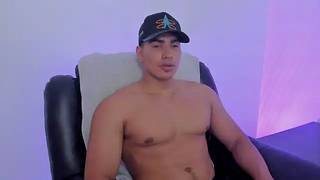 JamesGraay online show from February 26, 2025, 4:14 pm