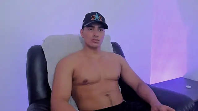 JamesGraay online show from February 26, 2025, 7:16 pm