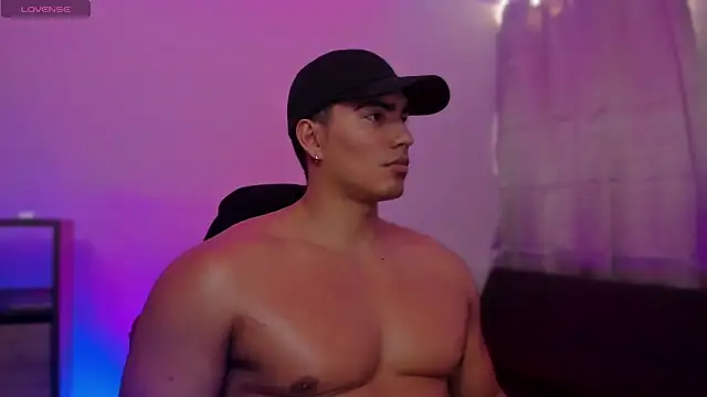 JamesGraay online show from October 14, 2025, 1:12 pm