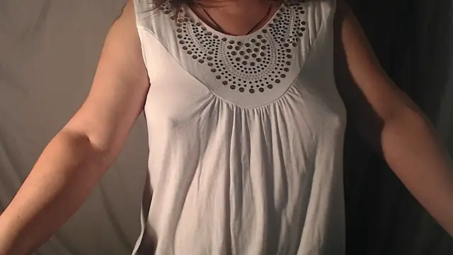 Snapshot of 1BECHA1 chatting on September 29, 2025, 6:24 pm 1BECHA1 online show from September 29, 2025, 6:24 pm