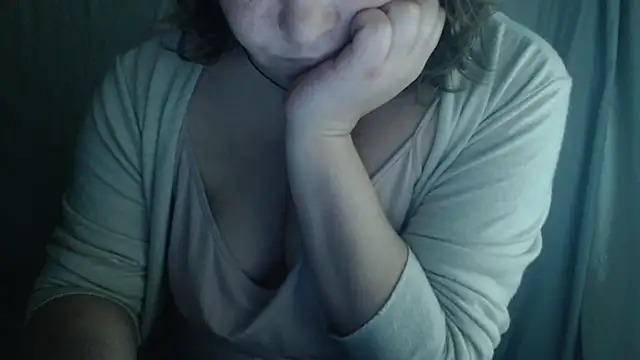 Snapshot of 1BECHA1 chatting on November 2, 2025, 2:08 pm 1BECHA1 online show from November 2, 2025, 2:08 pm