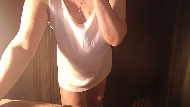 Snapshot of 1BECHA1 chatting on November 12, 2025, 5:08 am 1BECHA1 online show from November 12, 2025, 5:08 am