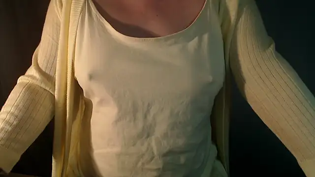 Snapshot of 1BECHA1 chatting on January 18, 2026, 2:04 am 1BECHA1 online show from January 18, 2026, 2:04 am