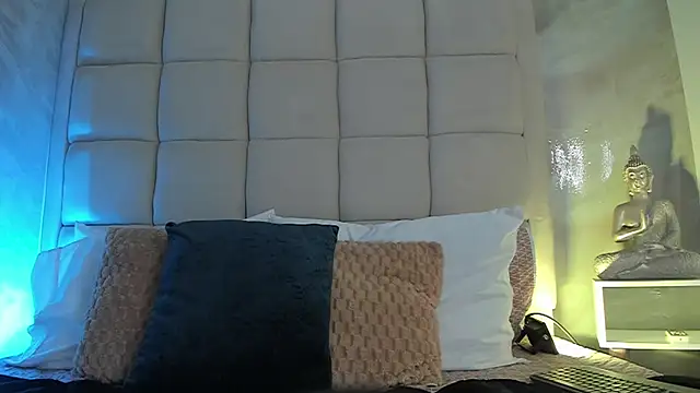 andymiller  online show from October 3, 2025, 1:08 pm