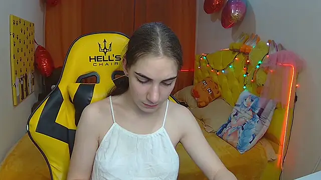 Snapshot of NikaStark_ chatting on March 13, 2025, 10:54 pm NikaStark  online show from March 13, 2025, 10:54 pm