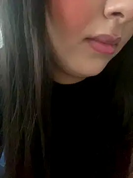 yassminsexy22 online show from September 22, 2025, 7:32 am