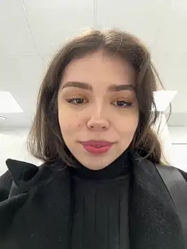 pantyless online show from April 5, 2026, 10:29 pm