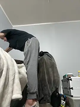 UtopianMisfit1 online show from April 11, 2026, 3:55 am