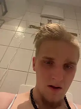 Michaela1222 online show from April 18, 2026, 3:43 am