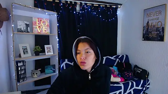 Snapshot of Sian__1 chatting on February 12, 2025, 1:27 pm Sian 1 online show from February 12, 2025, 1:27 pm