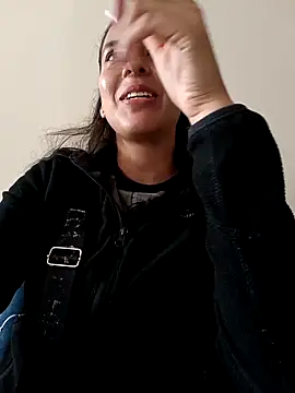 Bonny Klote online show from March 13, 2025, 9:37 pm