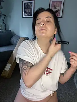 Snapshot of NaomiSquirts chatting on February 23, 2025, 10:17 am NaomiSquirts online show from February 23, 2025, 10:17 am