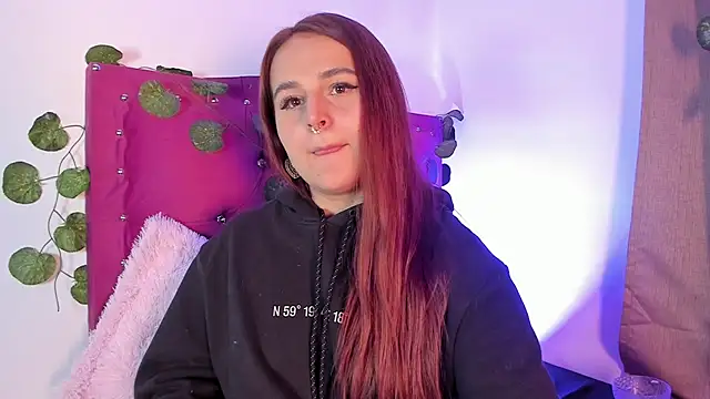 Snapshot of evy_orange1 chatting on January 19, 2025, 6:09 am evy orange1 online show from January 19, 2025, 6:09 am