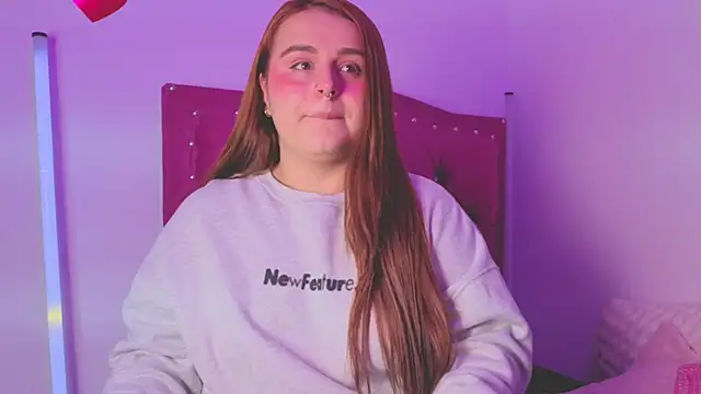 Snapshot of evy_orange1 chatting on October 10, 2025, 12:42 am evy orange1 online show from October 10, 2025, 12:42 am