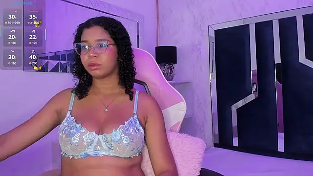 MilaHall  online show from November 13, 2025, 4:22 am