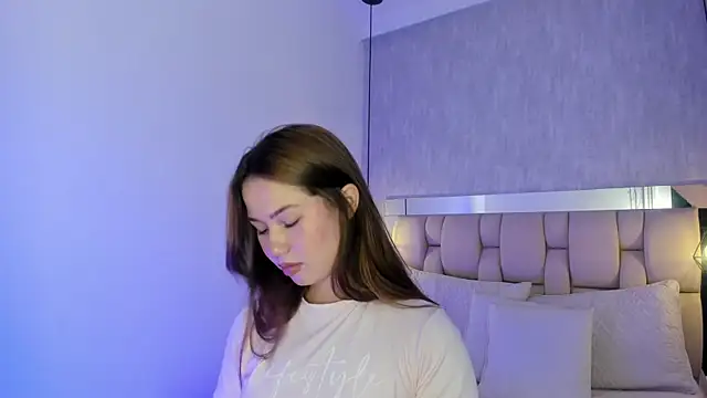 Snapshot of Roxie-Summers11 chatting on March 18, 2025, 7:42 pm Roxie-Summers11 online show from March 18, 2025, 7:42 pm