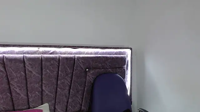 Penelope Fox14 online show from November 13, 2025, 12:26 pm