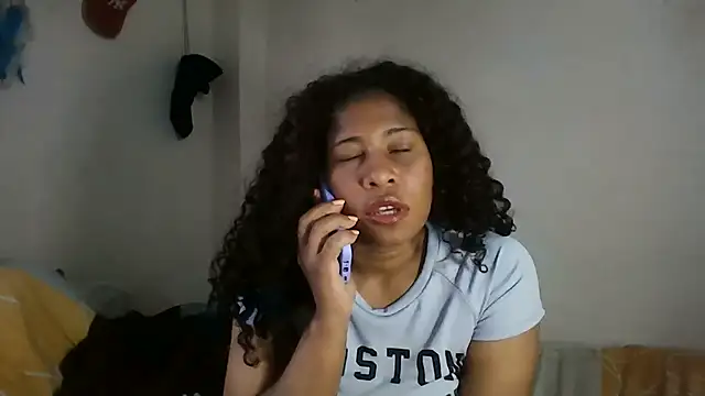 Ivon-09 online show from December 10, 2024, 2:06 pm