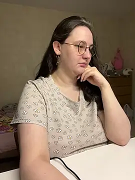 Snapshot of hungry1bunny chatting on February 2, 2026, 9:35 pm hungry1bunny online show from February 2, 2026, 9:35 pm