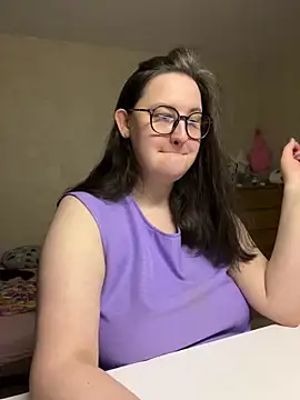 Snapshot of hungry1bunny chatting on February 5, 2026, 6:56 pm hungry1bunny online show from February 5, 2026, 6:56 pm