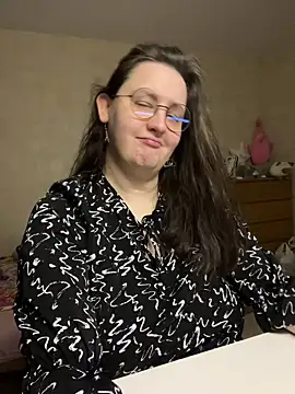 Snapshot of hungry1bunny chatting on February 7, 2026, 6:44 pm hungry1bunny online show from February 7, 2026, 6:44 pm