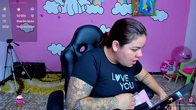 Sharon hils online show from March 30, 2026, 12:17 pm