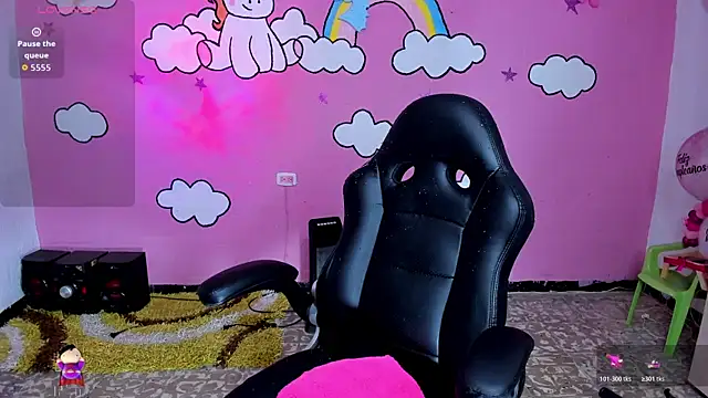 Sharon hils online show from April 10, 2026, 1:05 pm