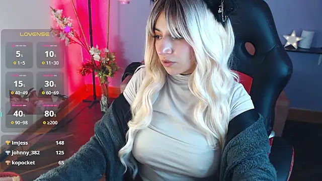 Snapshot of yumin3ko chatting on January 6, 2025, 8:14 am yumin3ko online show from January 6, 2025, 8:14 am