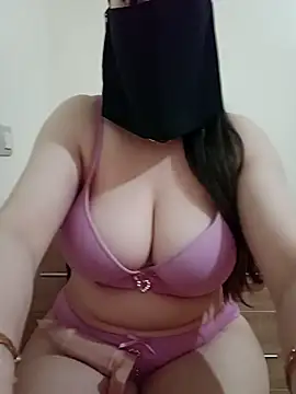 Snapshot of Arabic-Rose chatting on April 8, 2026, 11:10 am Arabic-Rose online show from April 8, 2026, 11:10 am