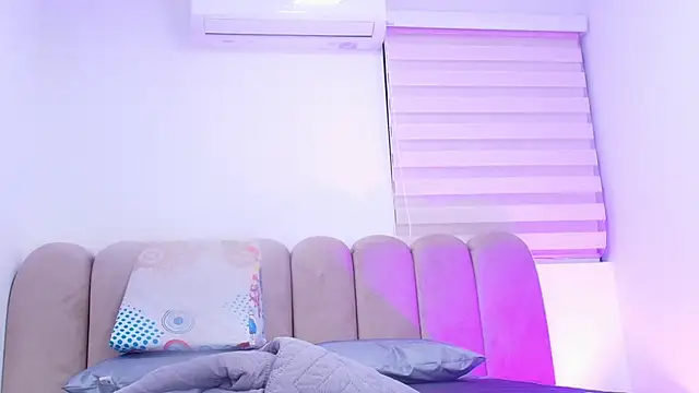 Snapshot of nicol_f chatting on February 10, 2026, 3:10 am nicol f online show from February 10, 2026, 3:10 am