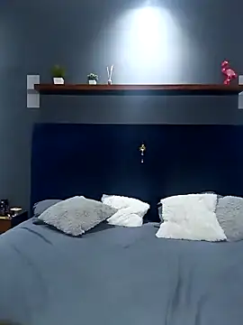 Snapshot of Ursa_sexy chatting on September 17, 2025, 6:48 am Ursa sexy online show from September 17, 2025, 6:48 am