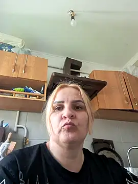 Malichkaanna30 online show from April 13, 2026, 9:04 am